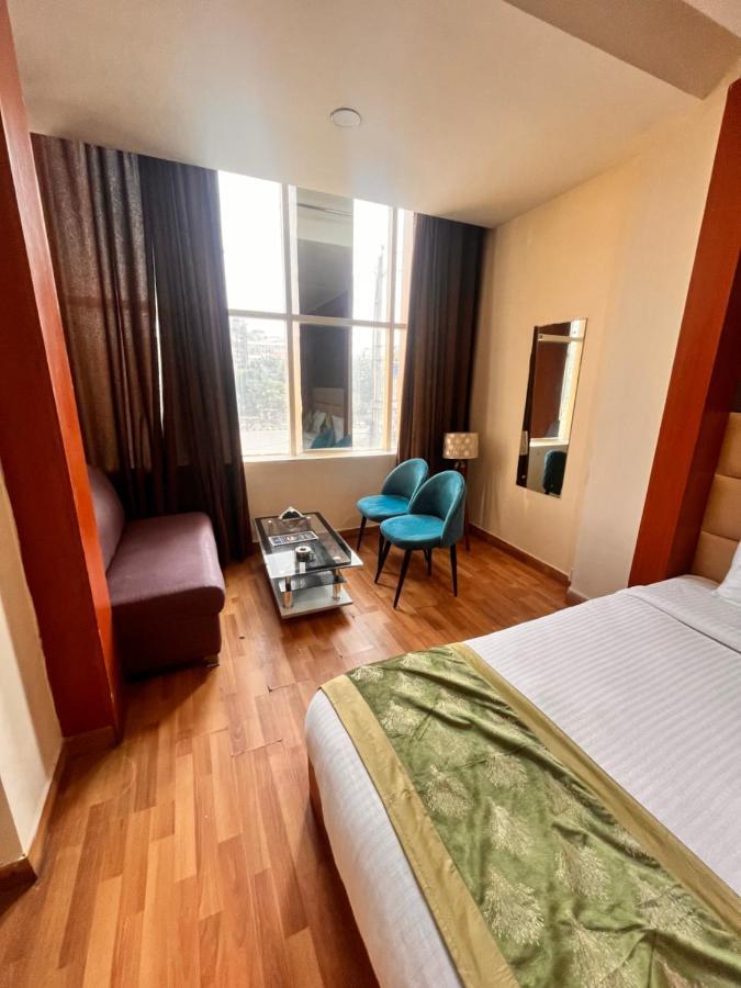Oyster Pearl I Near Medanta Hospital I Sec-39 I Gurgaon Hotel Exterior photo