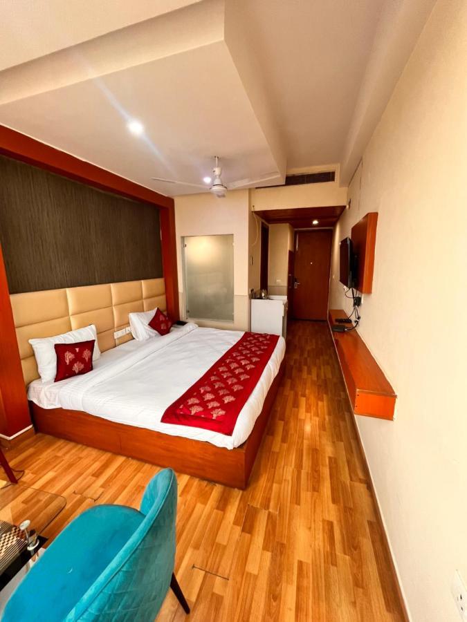 Oyster Pearl I Near Medanta Hospital I Sec-39 I Gurgaon Hotel Exterior photo