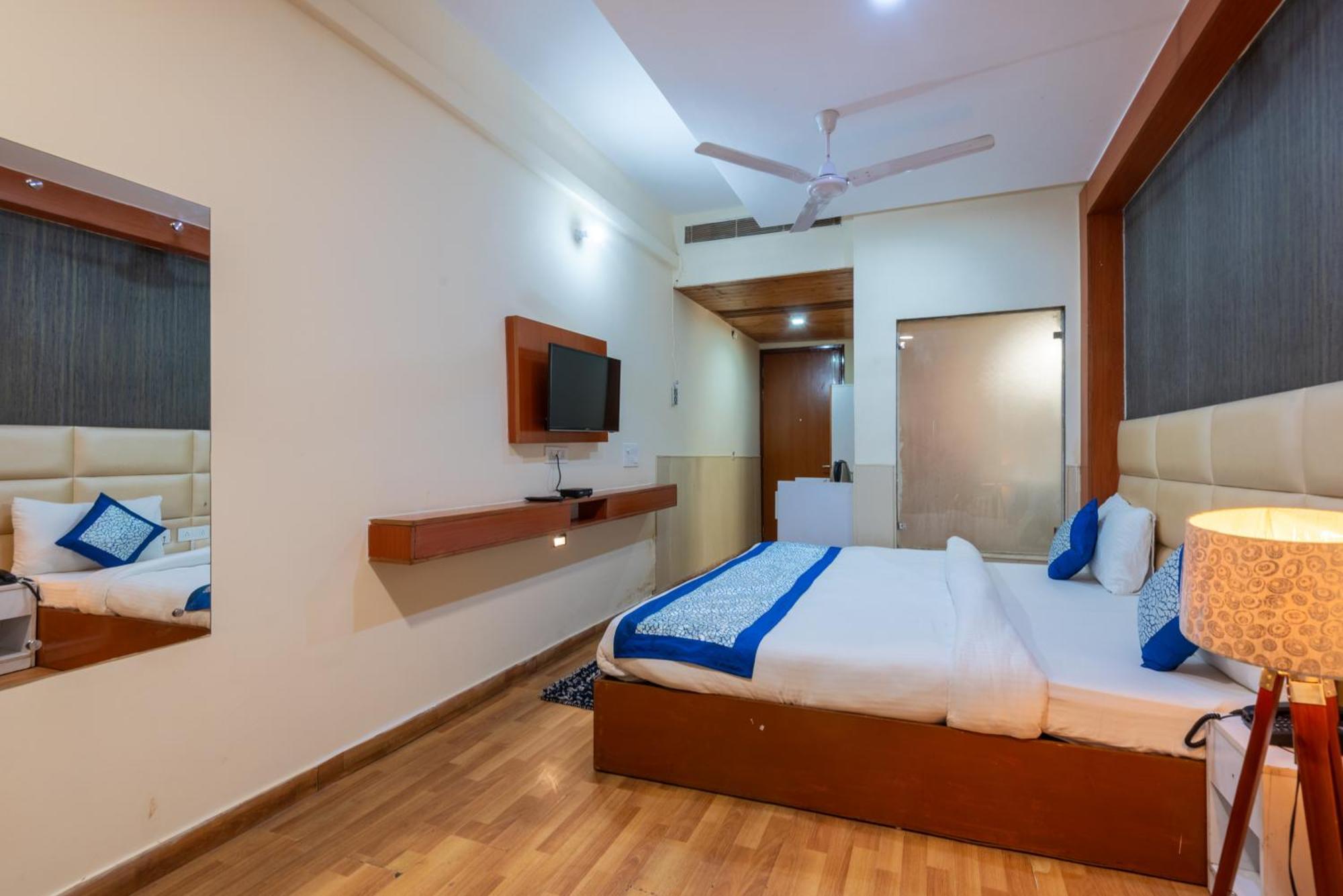 Oyster Pearl I Near Medanta Hospital I Sec-39 I Gurgaon Hotel Exterior photo