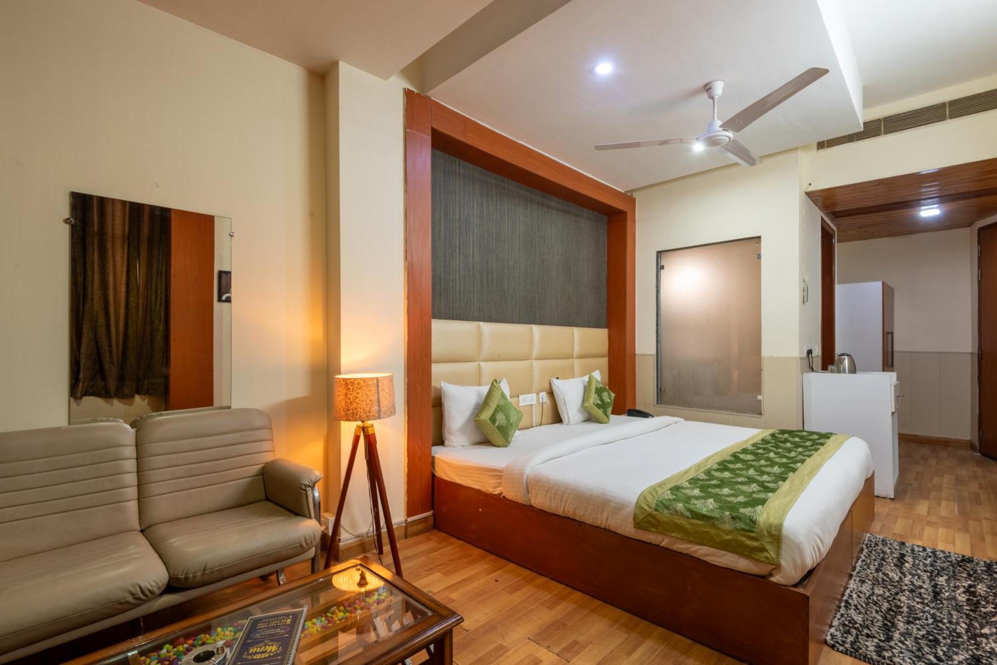 Oyster Pearl I Near Medanta Hospital I Sec-39 I Gurgaon Hotel Exterior photo