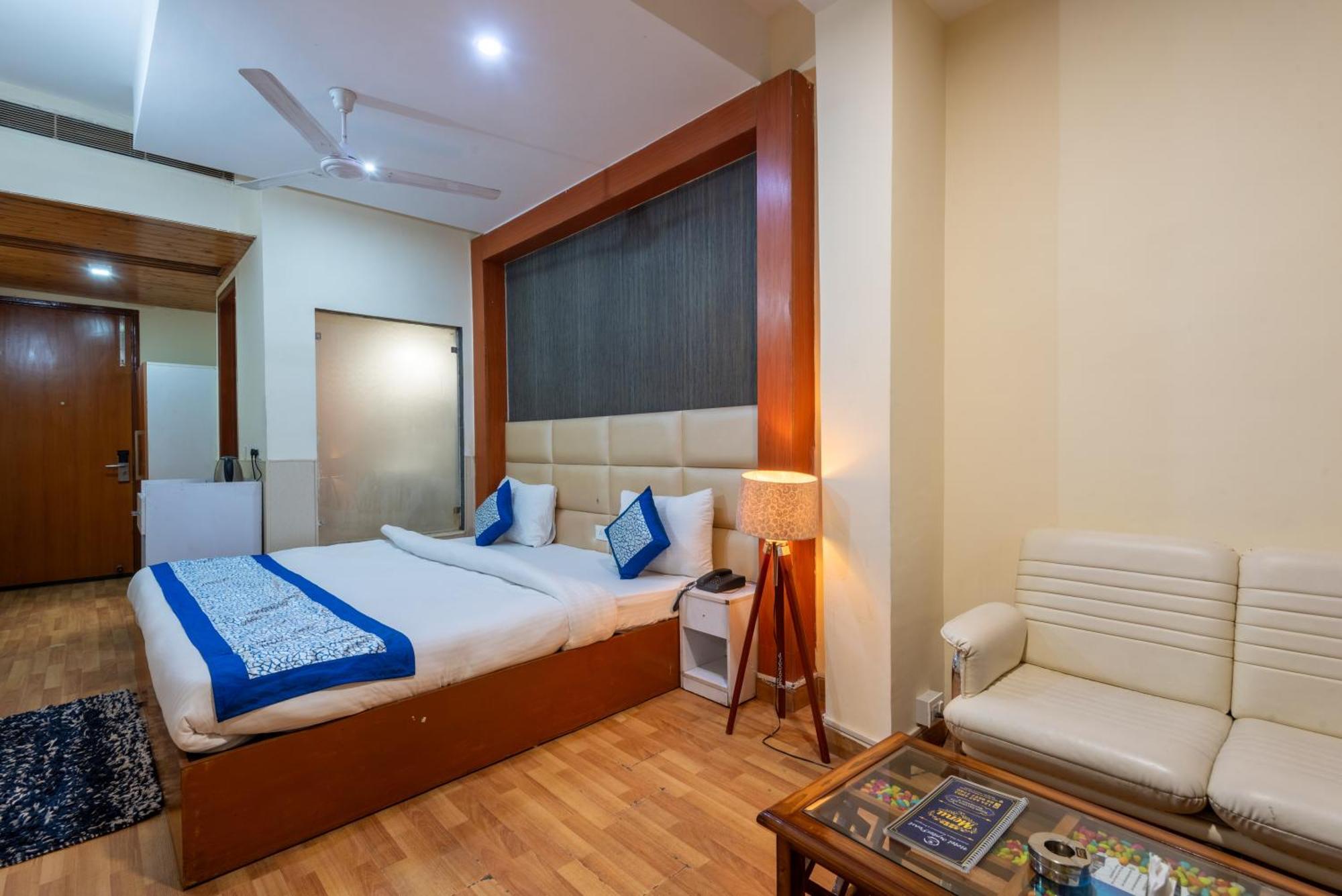 Oyster Pearl I Near Medanta Hospital I Sec-39 I Gurgaon Hotel Exterior photo