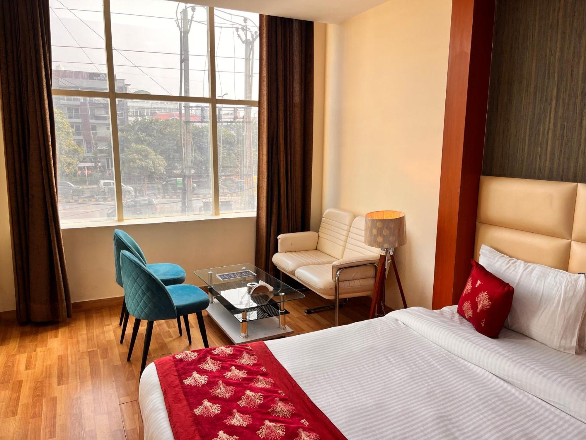 Oyster Pearl I Near Medanta Hospital I Sec-39 I Gurgaon Hotel Exterior photo