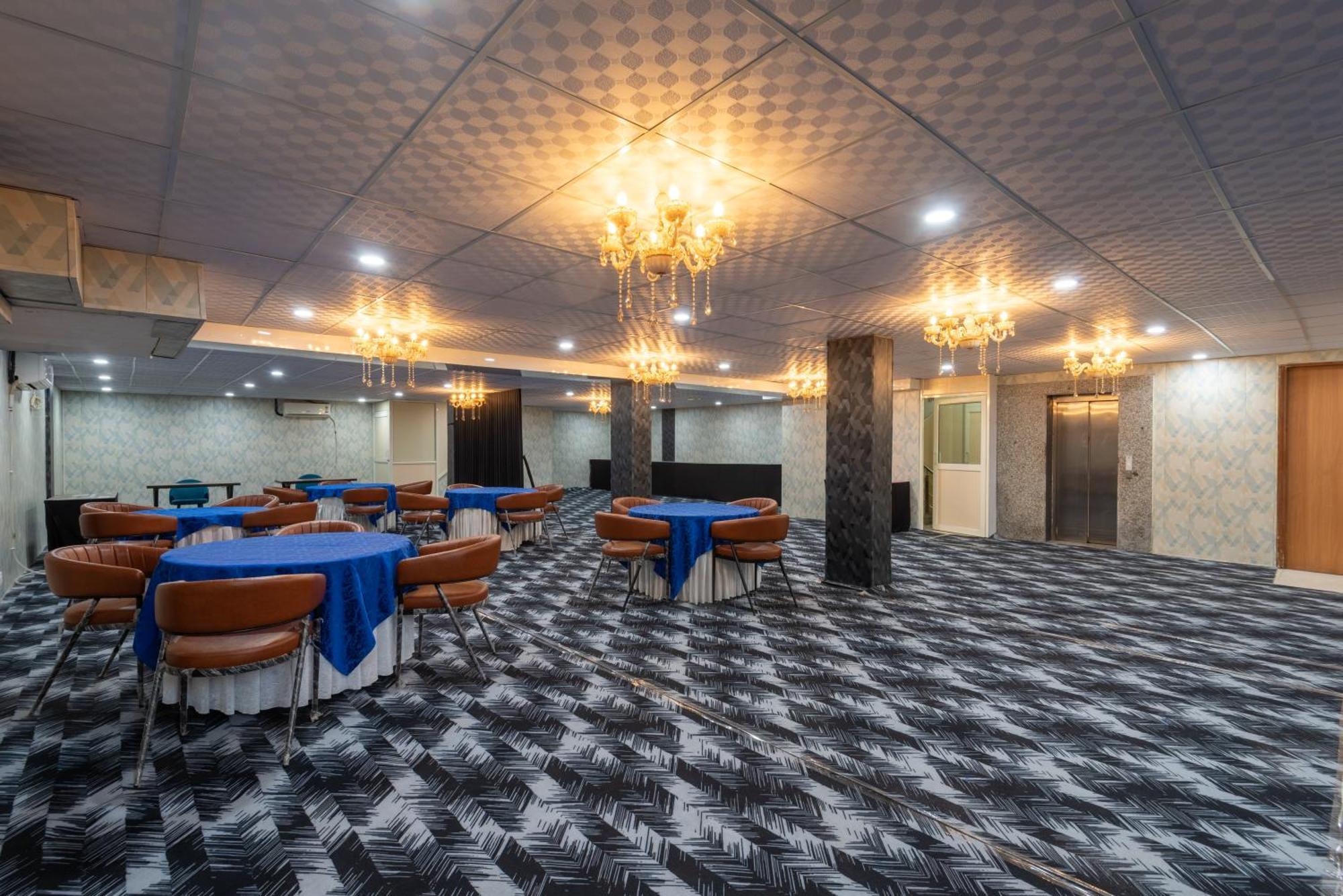 Oyster Pearl I Near Medanta Hospital I Sec-39 I Gurgaon Hotel Exterior photo